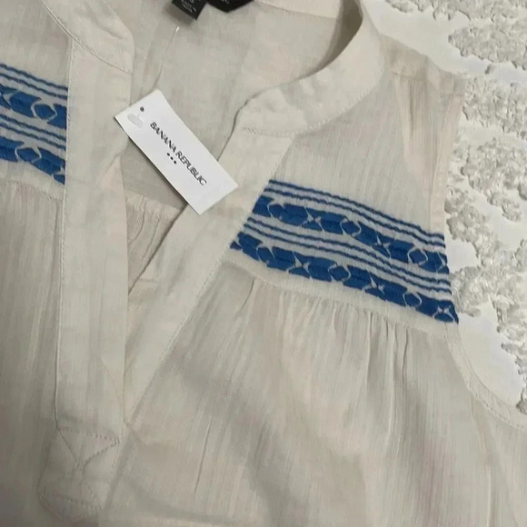 Banana Republic Embroidered Top - Picture 6 of 16